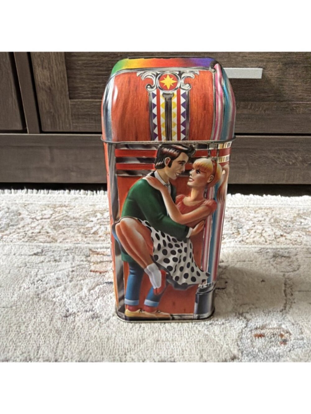 Vintage Churchill Jukebox Tin Embossed Money Box English Toffees - Picture 3 of 7
